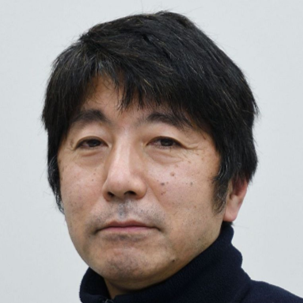 伊與田英徳